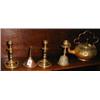 Image 1 : A quantity of brassware including a C19th ...