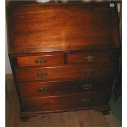 A C19th mahogany drop leaf bureau in Georg...