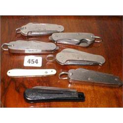 Seven assorted pen knives...
