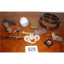 A small quantity of unusual jewelry includ...