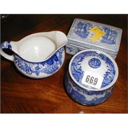 A C19th blue and white Spode jam pot toget...
