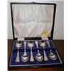 Image 1 : A cased set of six silver spoons - hallmar...