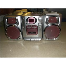 Durra brand am/fm radio and cd player