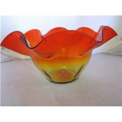 vintage ruffled art glass amberina bowl 11" wide 6" tall tracking#168