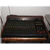 Image 1 : Professional Yamaha Mixing Board Professional DJ Equipment Yamaha 1602 Sound Reinforcement Mixer MQ 