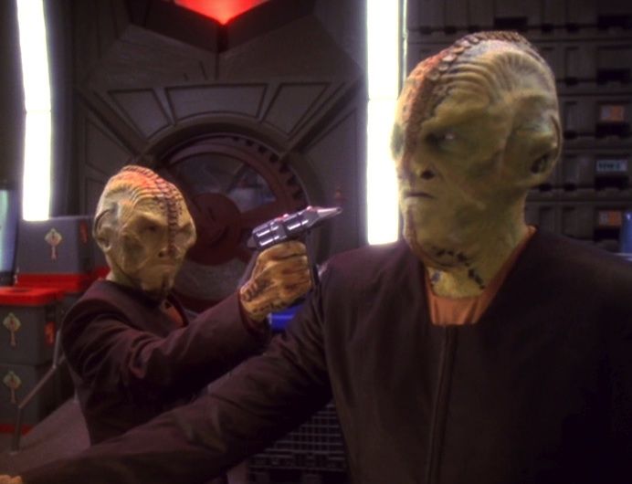 Star Trek: Deep Space Nine (television) - Alien Phaser Weapon