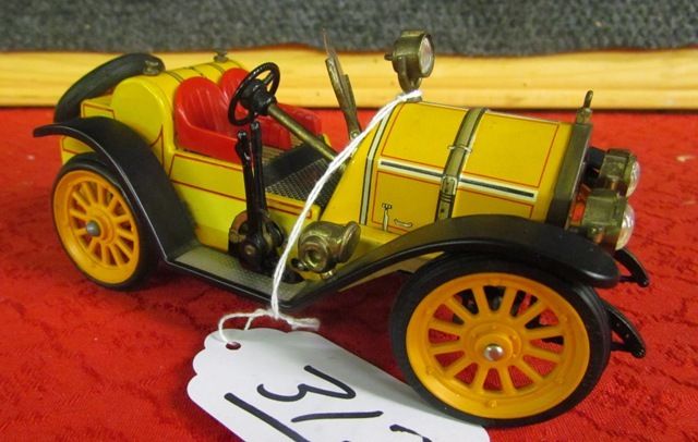 Key wind Touring Car