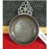 Image 1 : 18th Century Pewter Baby Porringer