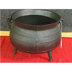 Cast Iron Bean Pot - three legged