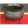 Image 1 : Cast Iron Bean Pot - three legged