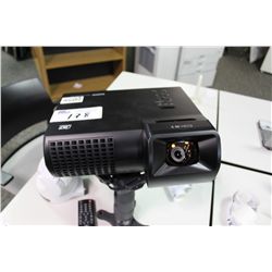 SANYO XGA LCD  PROJECTOR