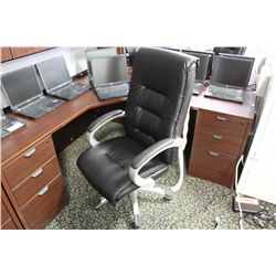 BLACK LEATHER HIGHBACK EXECUTIVE CHAIR