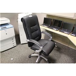 BLACK LEATHER HIGHBACK EXECUTIVE CHAIR