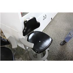 DENTAL ASSISTANT CHAIR