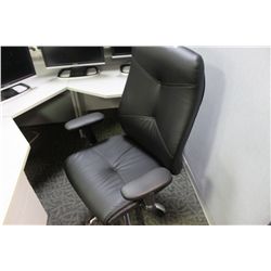 BLACK LEATHER HIGHBACK EXECUTIVE CHAIR