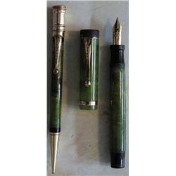 A PARKER LUCKY CURVE DUOFOLD JUNIOR PEN SET,...