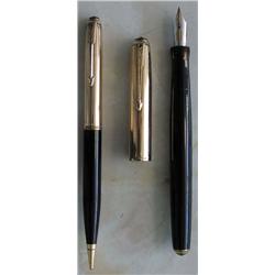 A PARKER IMPERIAL VACUMATIC PEN SET,...