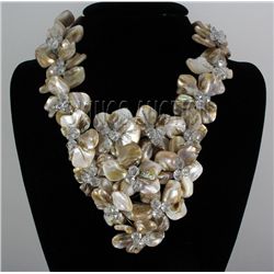 16" CHOCOLATE FROTH MOTHER OF PEARL NECKLACE METAL LOCK