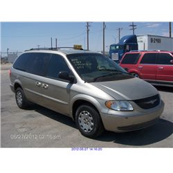 2002 - CHRYSLER TOWN AND COUNTRY