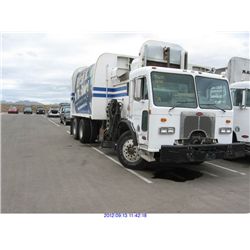 2000 - PETERBILT 320
