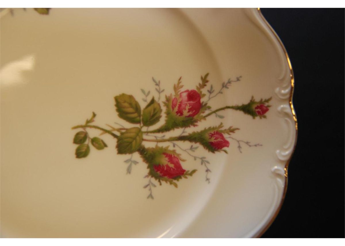 AN 88 Pc ROSENTHAL 'MOSS ROSE' PORCELAIN CHINA SET