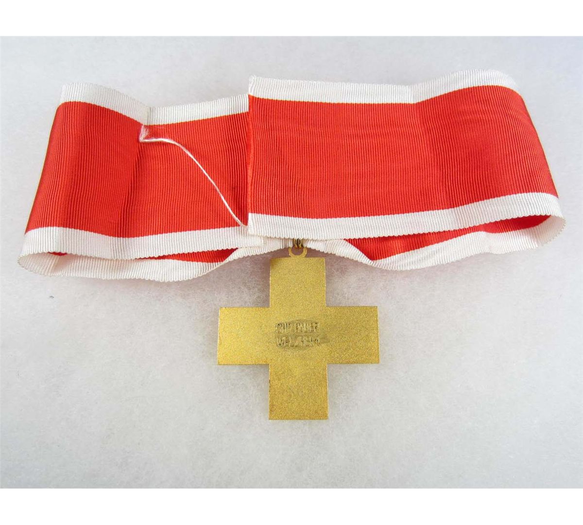 GERMAN NAZI RED CROSS ENAMELED NECK ORDER
