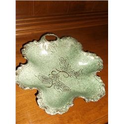 Calif. orig #700 U.S.A. Leaf candy dish green trimmed in gold