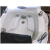 Image 2 : Queen Whirlpool Spa 2000 VPL