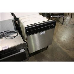 WORLDPOOL STAINLESS STEEL DISHWASHER