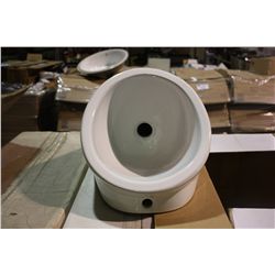 WHITE V7061 URINAL