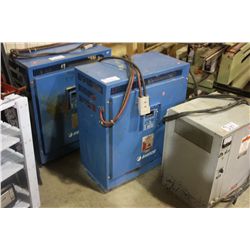 LARGE BLUE BATTERY CHARGER