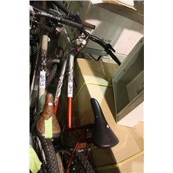 GREY TRIUMPH MOUNTAIN BIKE