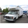 Image 1 : 2000 WHITE GMC 3500 CUBE VAN 259,392KM GAS 7.4L