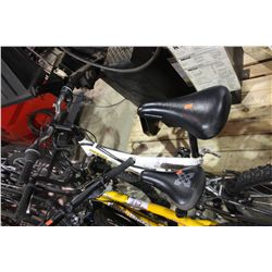 WHITE NO NAME FULL SUSPENSION MOUNTAIN BIKE