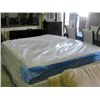 Image 1 : King size mattress and boxspring set