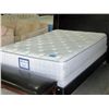 Image 1 : Double size mattress and boxspring set