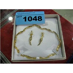 Ladies necklace and earring set