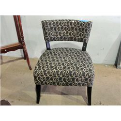 Contemporary living room accent chair