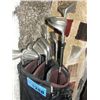 Image 1 : Set of right handed golf clubs with bag