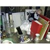Image 3 : Shelf lot of collectables and decorative household