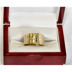 14 Kt Gold Native carved Raven and Grizzly ring