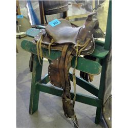 Child size western saddle