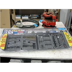 122pc drill and bit set