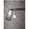 Image 2 : Columbia - Square dot putter