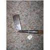 Image 2 : Gibson - square dot putting iron