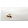 Image 1 : Ladies 10k gold and red gemstone ring