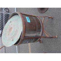 Early 1900s copper washtub with ringer