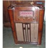 Image 1 : Strombo calrson walnut floor model radio