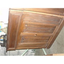 Oak 2 door cabinet