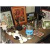 Image 1 : Shelf lot of assorted collectable golf memorabilia